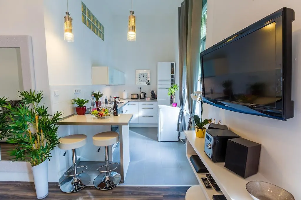 Vorosmarty Square Luxury Apartment Budapest Hungary